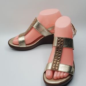 Italian Shoemaker rhinestone embellished 2.5" wedge sandals Size 6